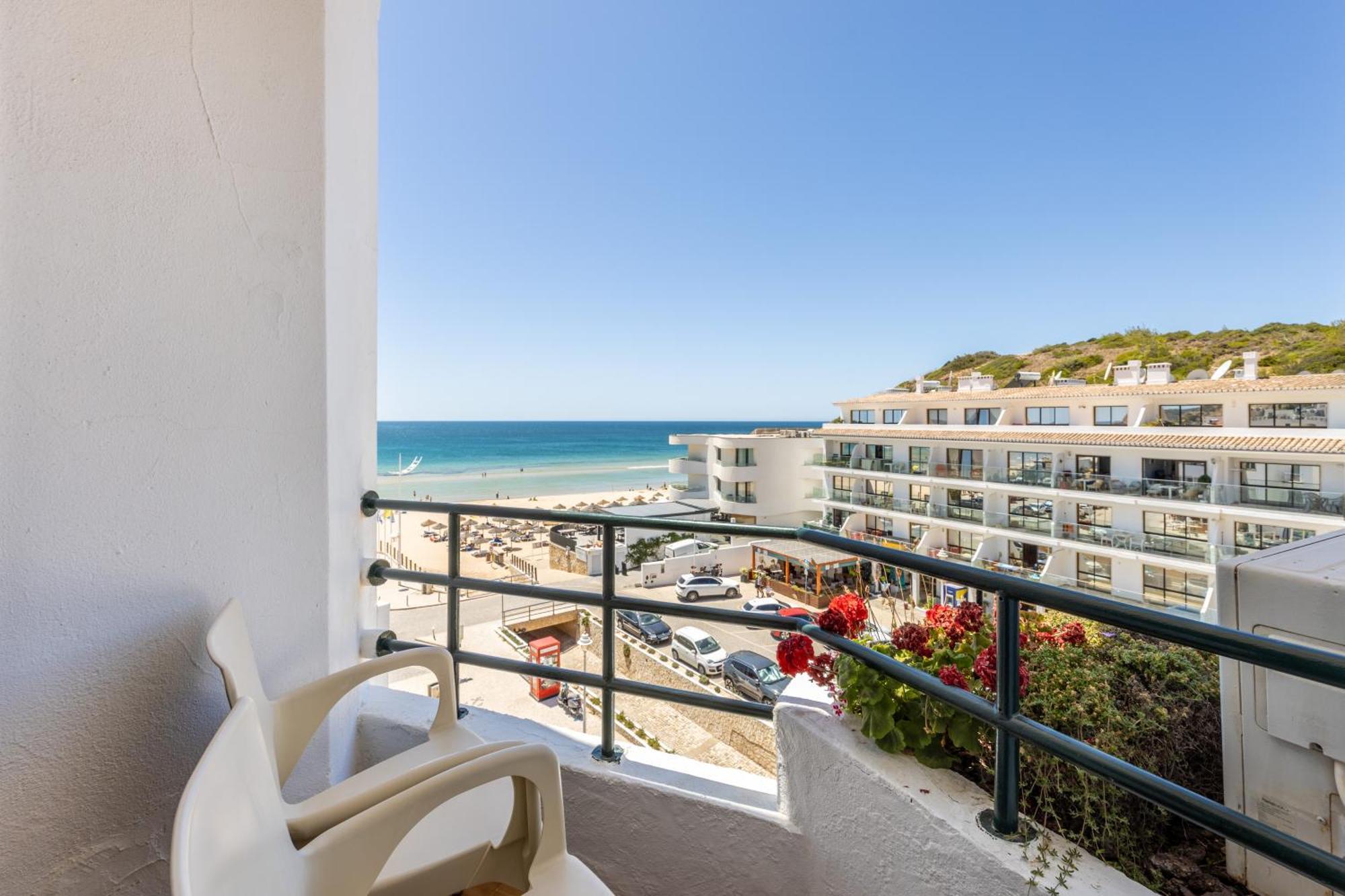 Hotel Residencial Salema Extérieur photo